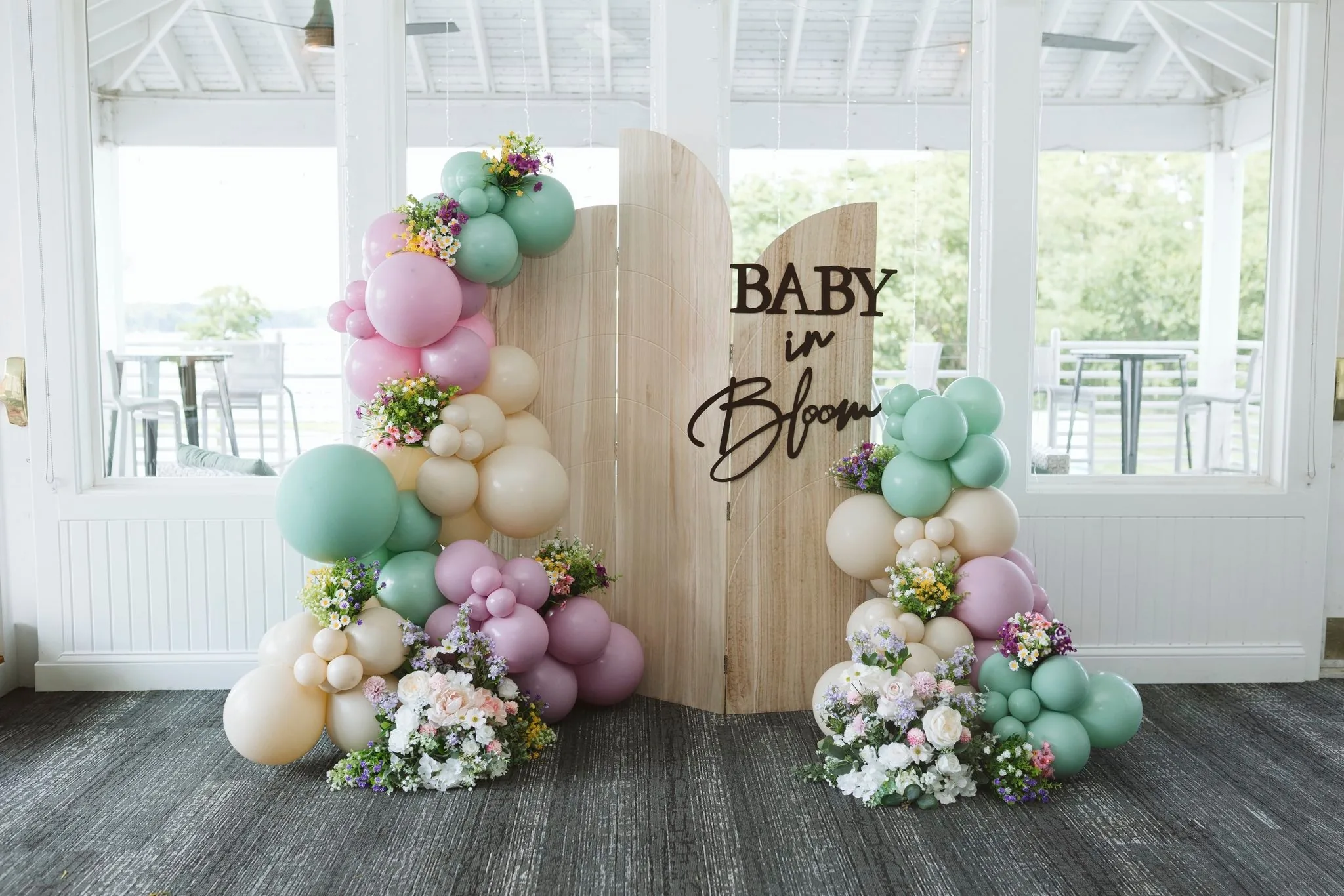 Custom balloon installation